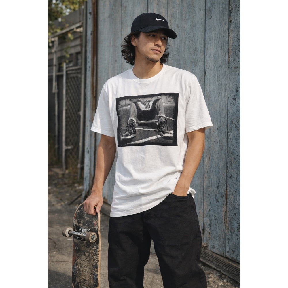 Nike Jordan Brand Mens Large Graphic T-Shirt‎ White Black Photo Skater Jumpman